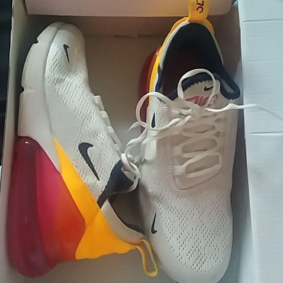 Nike sneakers - Picture 1 of 1